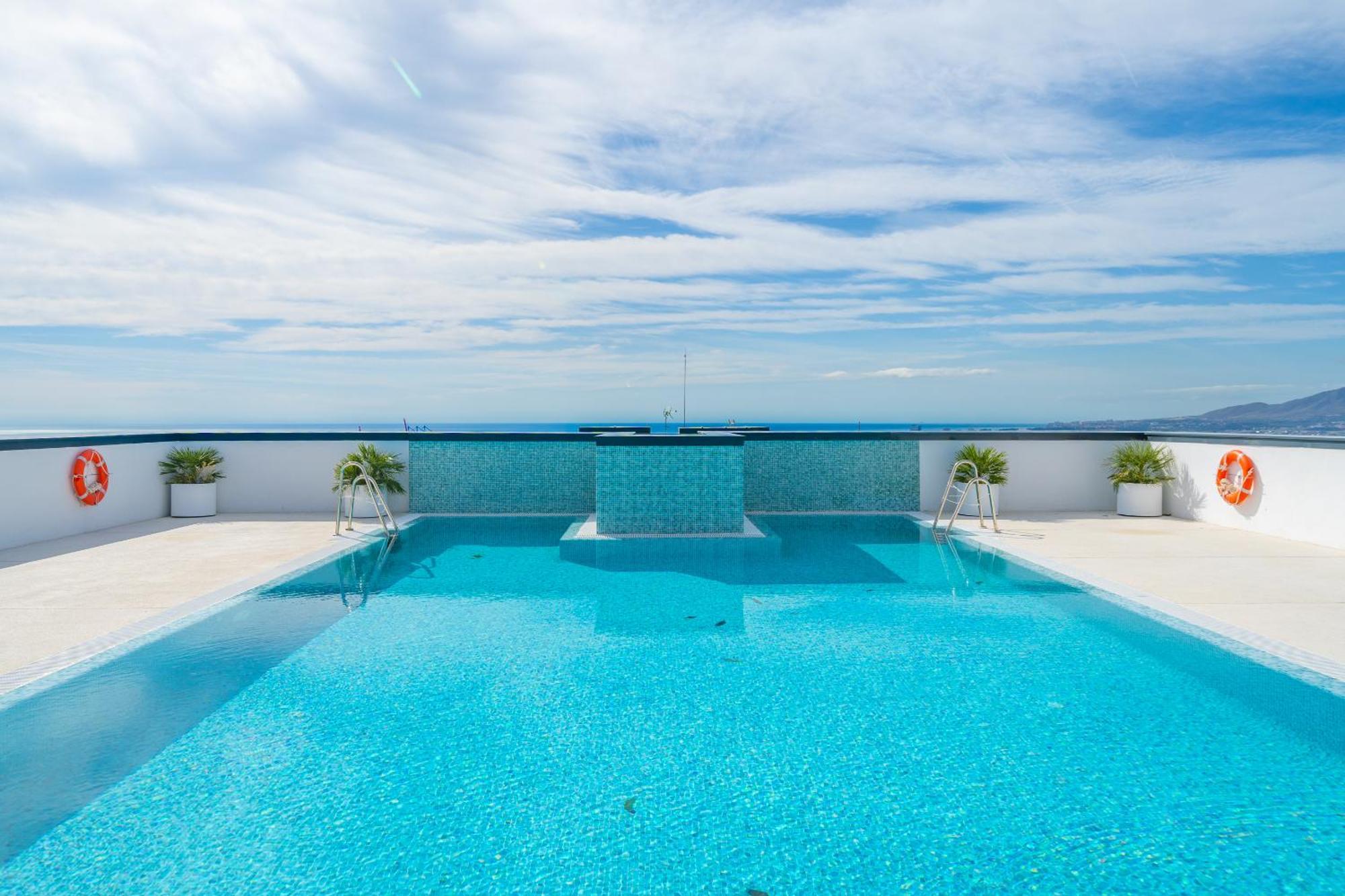 Xpce Urban 4 Malaga Skyline - Free Parking Apartment ภายนอก รูปภาพ