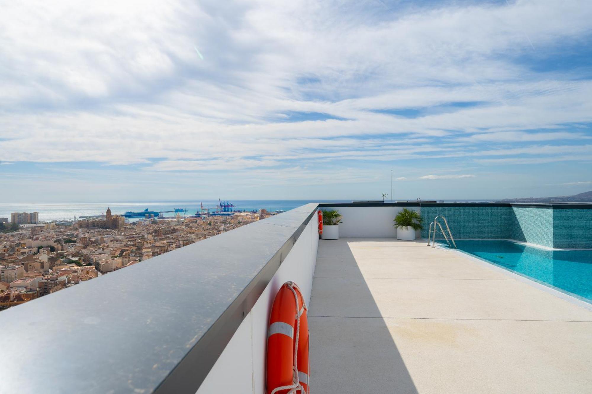 Xpce Urban 4 Malaga Skyline - Free Parking Apartment ภายนอก รูปภาพ