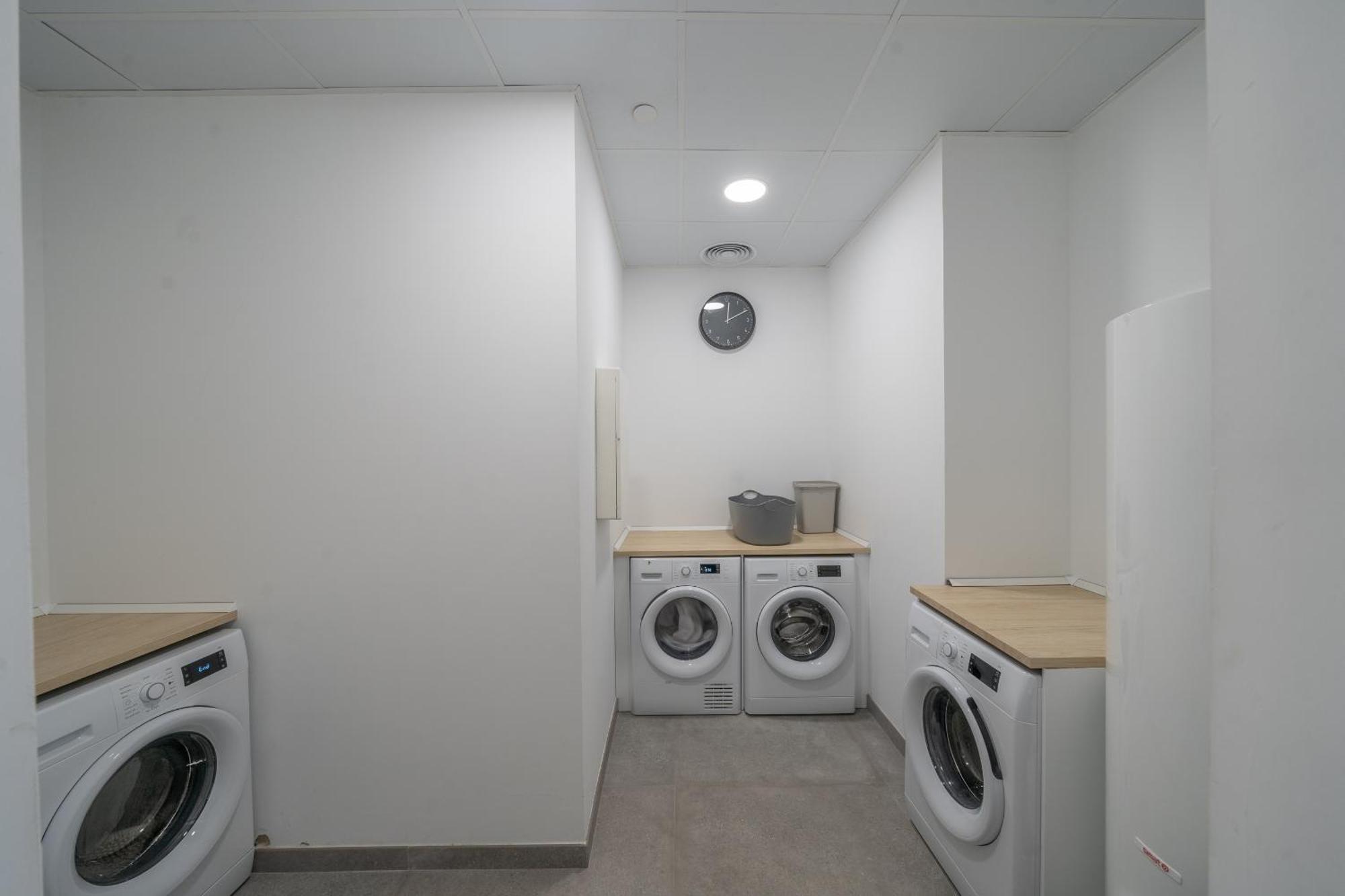 Xpce Urban 4 Malaga Skyline - Free Parking Apartment ภายนอก รูปภาพ