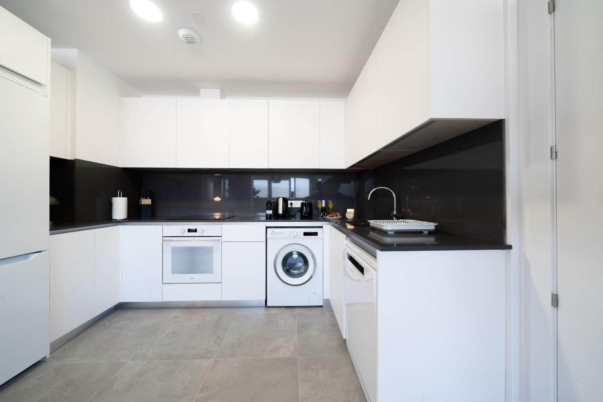 Xpce Urban 4 Malaga Skyline - Free Parking Apartment ภายนอก รูปภาพ