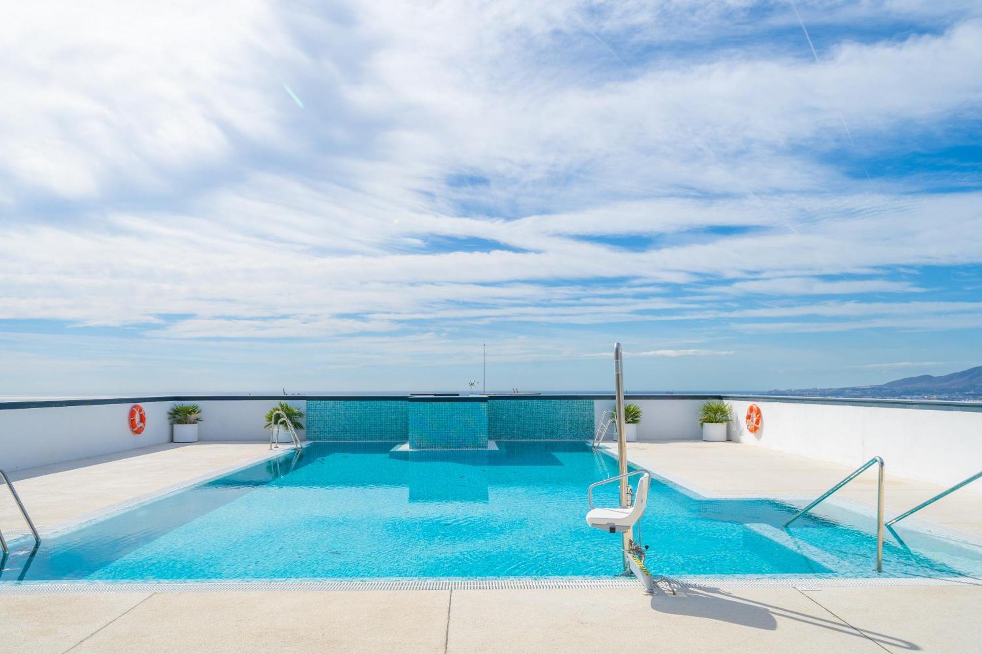 Xpce Urban 4 Malaga Skyline - Free Parking Apartment ภายนอก รูปภาพ